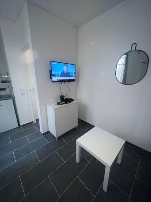 Studio Cosy Refait A Neuf Levallois Εξωτερικό φωτογραφία